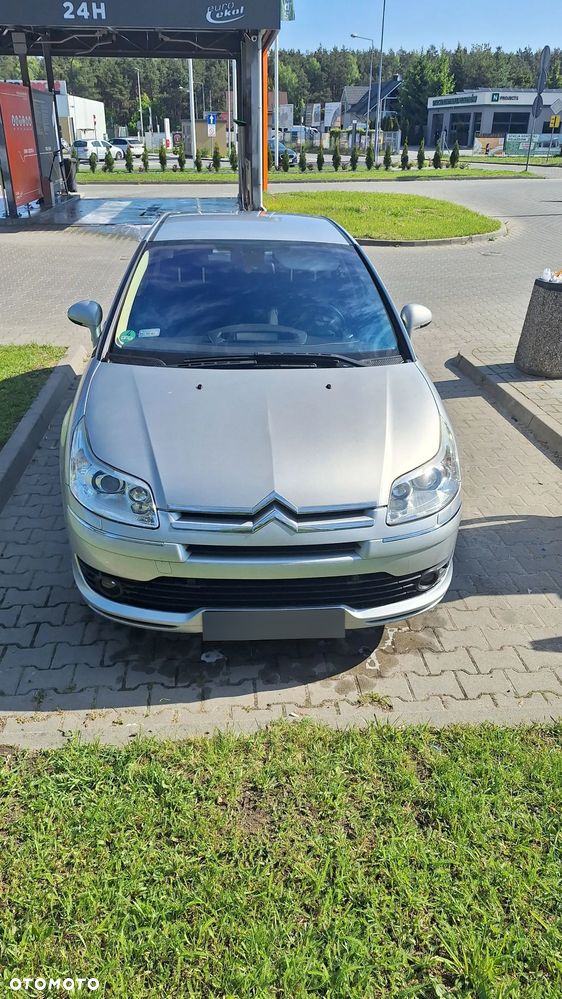 Citroën C4 2.0 16V Exclusive - 1