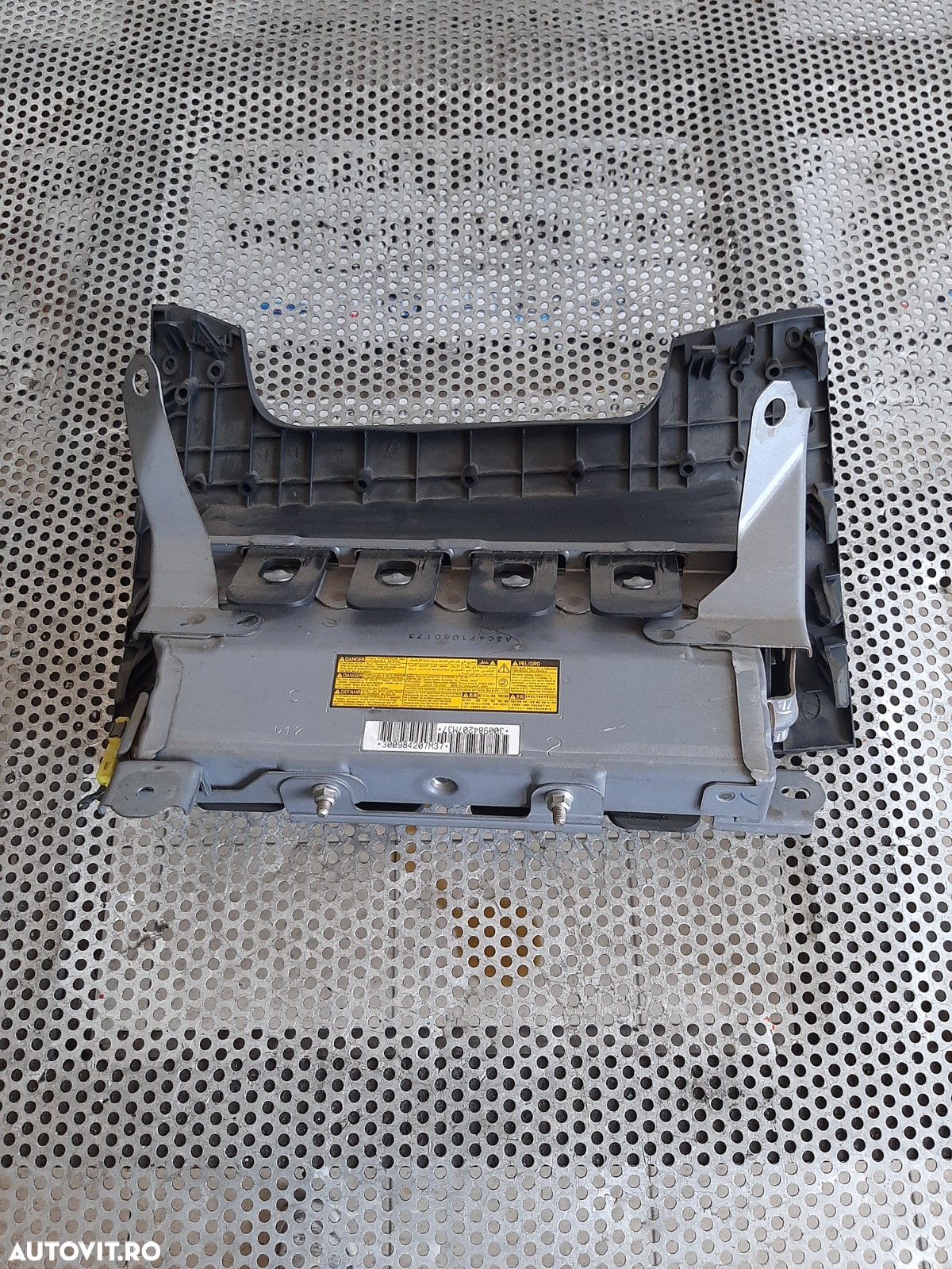 Airbag Genunchi Toyota RAV 4 An 2006-2012 Dezmembrez Toyota RAV 4 2.2 Diesel An 2006-2012 - 2