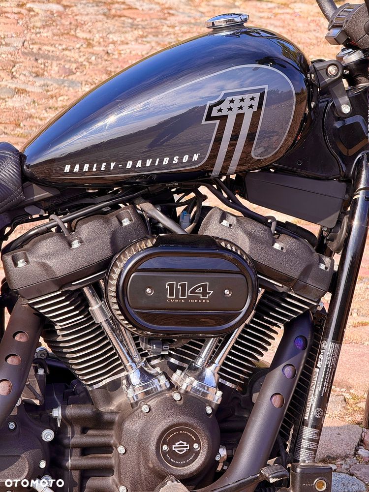 Harley-Davidson Softail Street Bob - 13