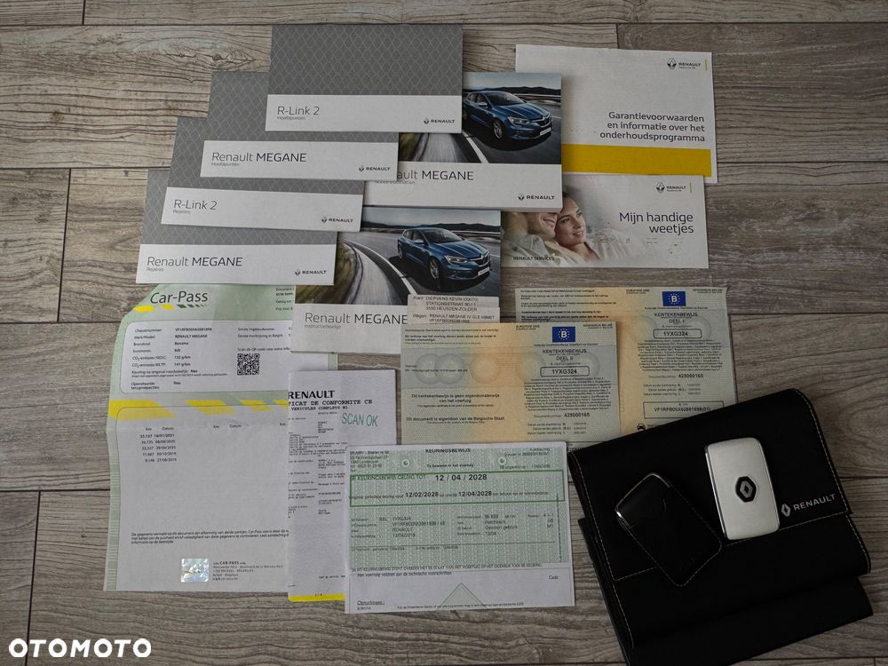 Renault Megane TCe 140 GPF GT LINE - 39