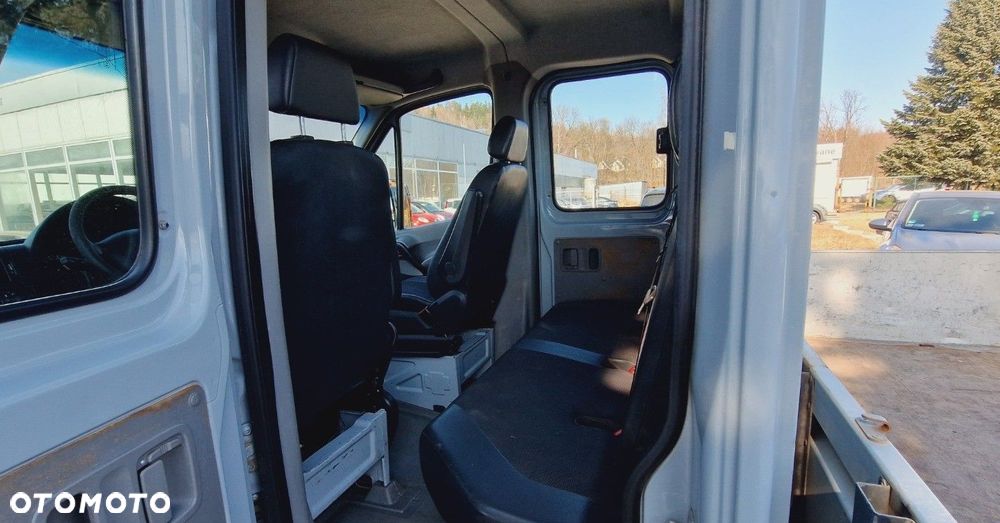 Mercedes-Benz Sprinter - 15
