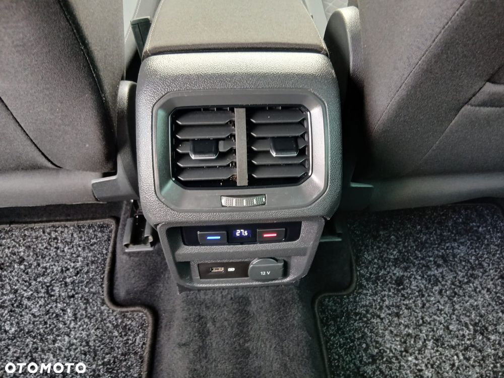 Volkswagen Tiguan - 31