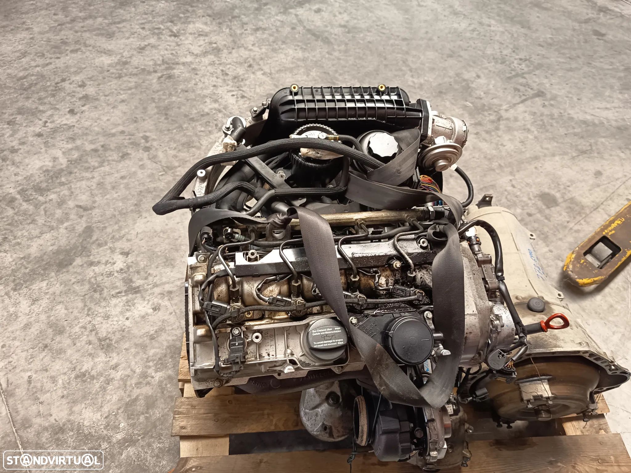 Motor Mercedes E W210 ano 2000 Ref: 611 961 - 1