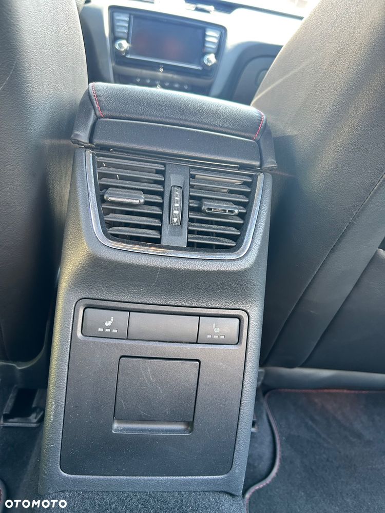 Skoda Octavia 2.0 TSI RS DSG - 12