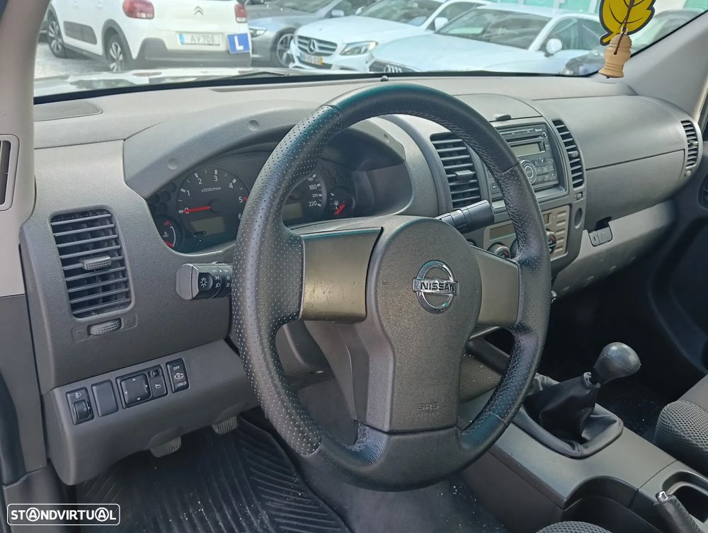 Nissan Pick Up 2.5 TD CD Navara ABS+FN+CD - 7