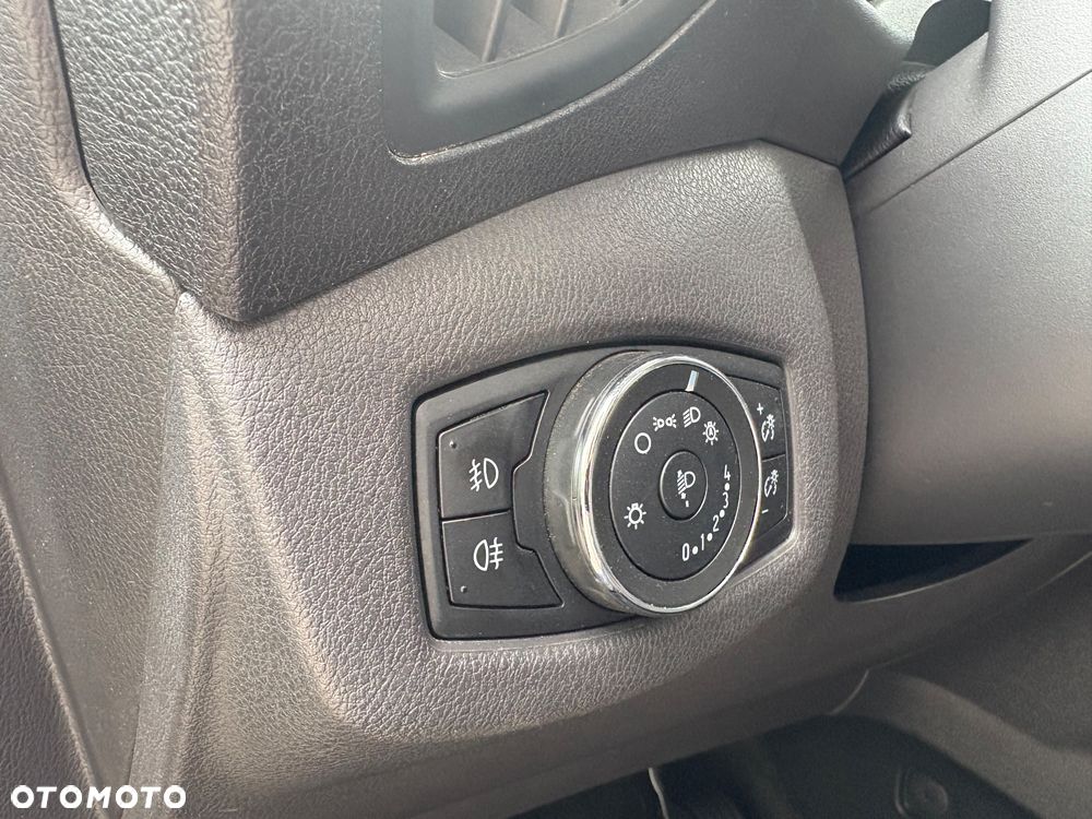 Ford Tourneo Connect Grand - 28