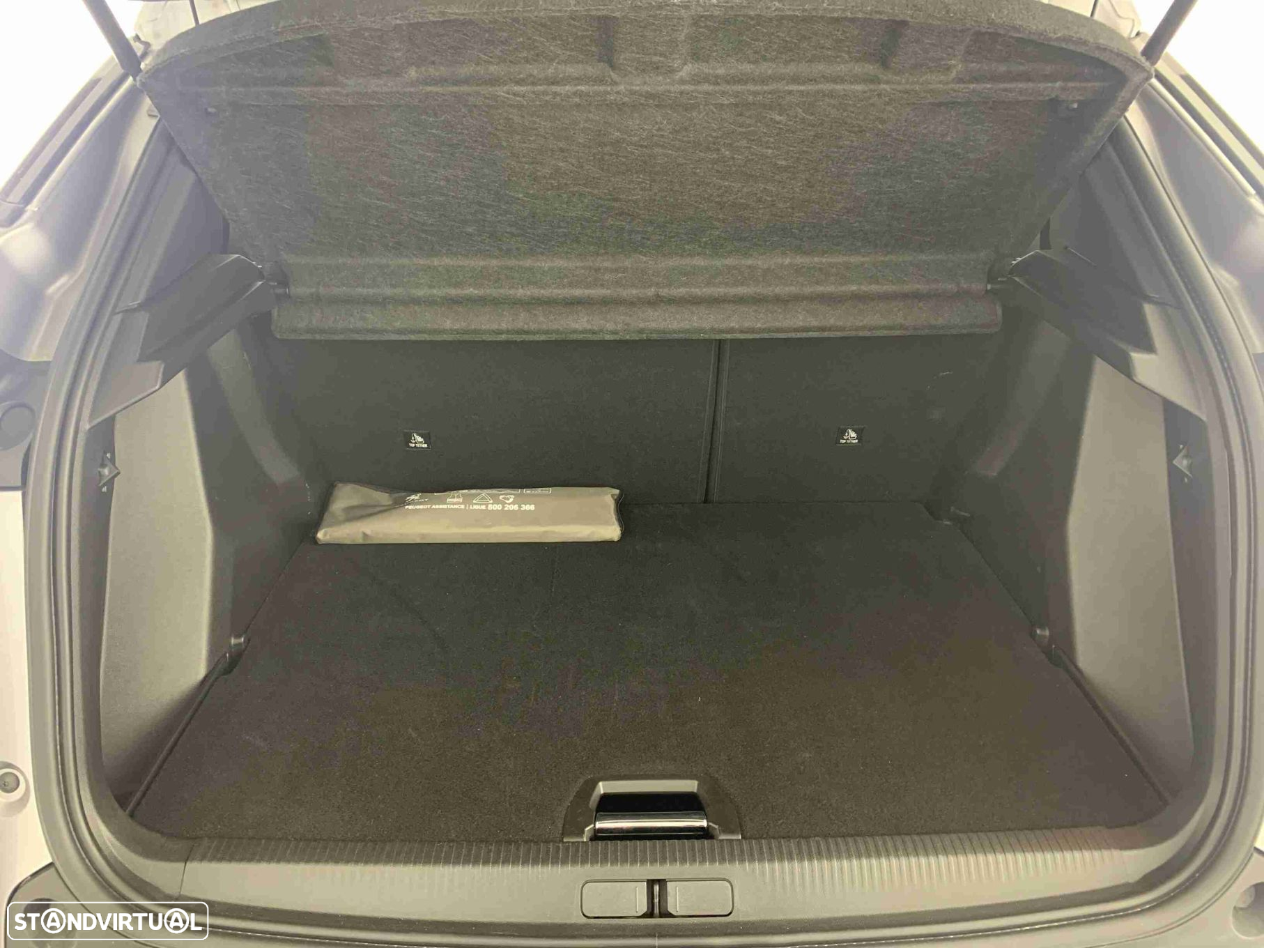 Peugeot e-2008 50 kWh Allure - 14