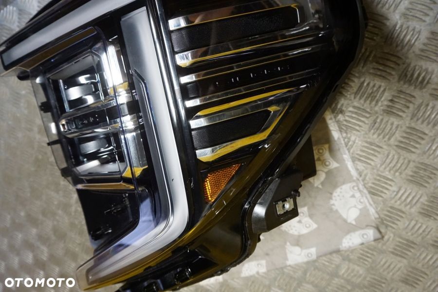 GMC SIERRA 1500 2022 - REFLEKTOR LAMPA PRZÓD LED LEWA SREBRNA USA - 15