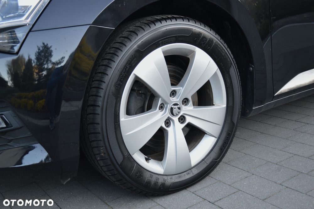 Skoda Superb 2.0 TDI SCR Sportline DSG - 36