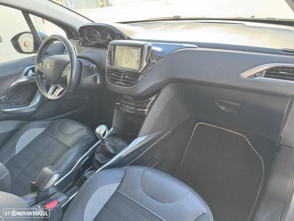 Peugeot 2008 1.6 e-HDi Allure - 16