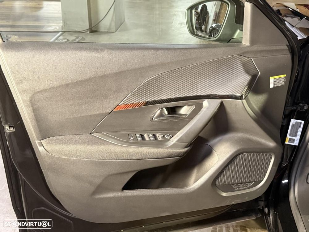 Peugeot e-2008 50 kWh Active Pack - 41