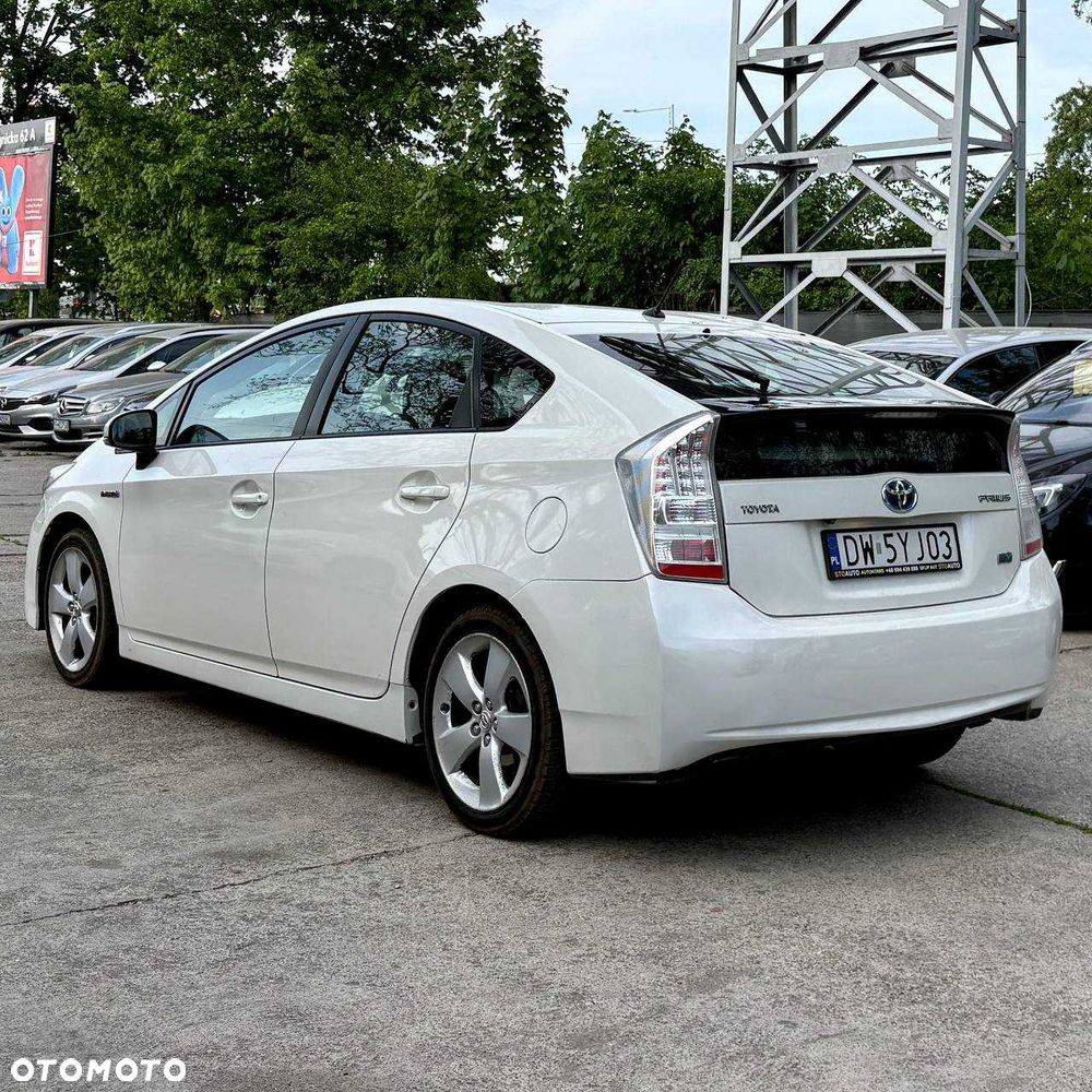 Toyota Prius - 3