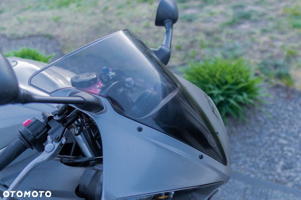 Yamaha R6 - 11