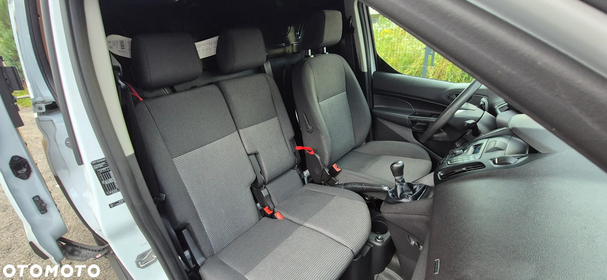 Ford Transit Connect - 17