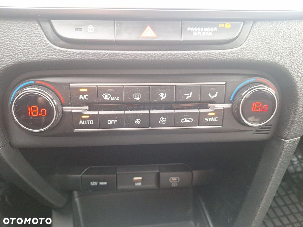 Kia XCeed 1.5 T-GDI M - 21