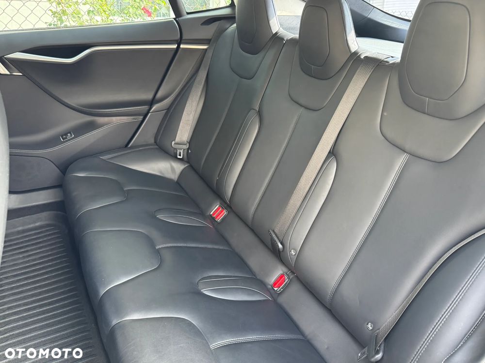 Tesla Model S Long Range Plus - 8