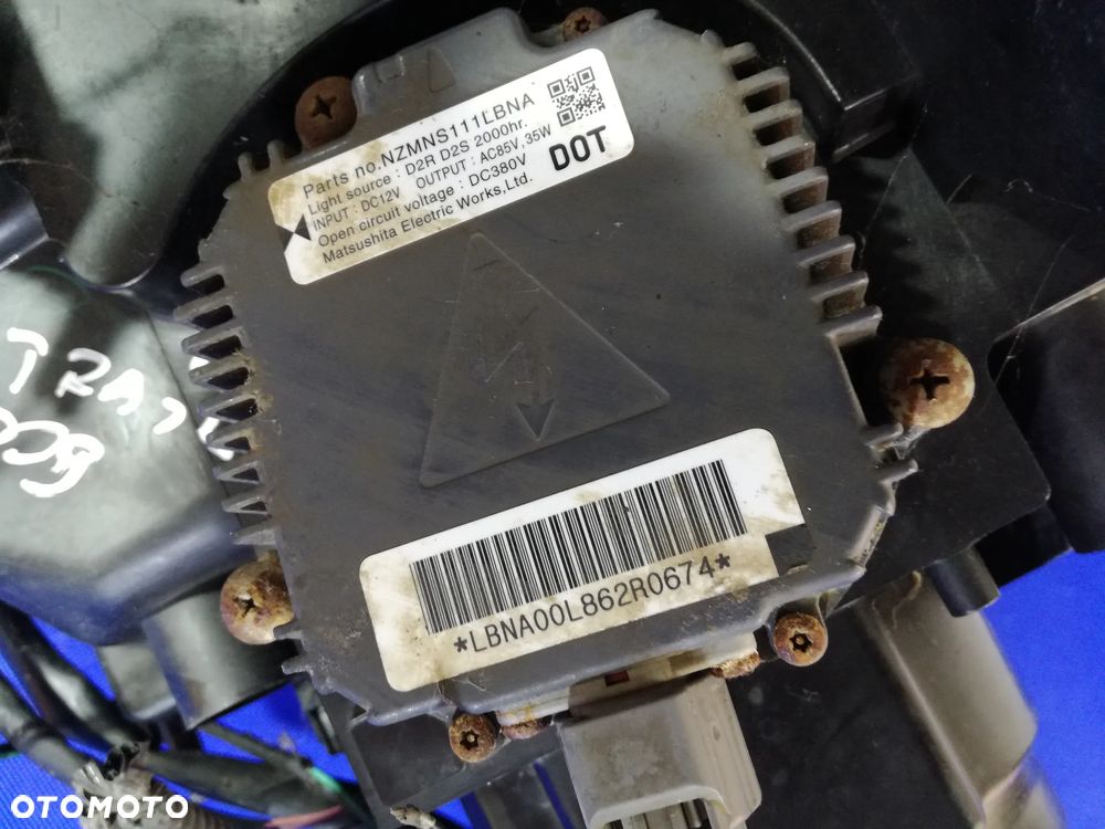 Nissan X-Trail T31 lampa reflektor przód lewa xenon Anglik 07/10 - 3