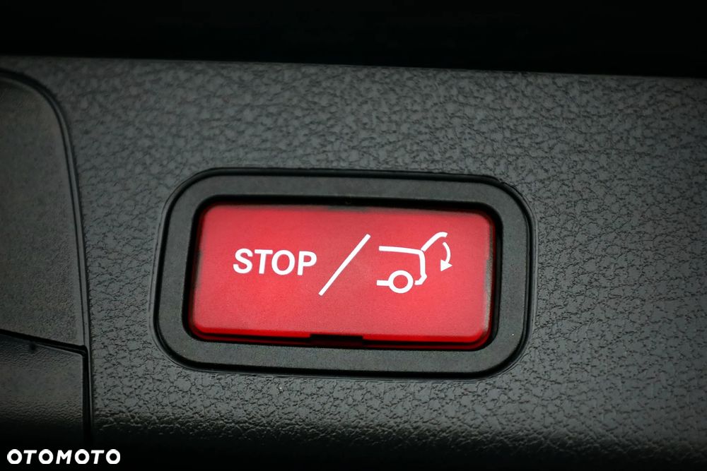 Mercedes-Benz GLB 200 Style 7G-DCT - 40