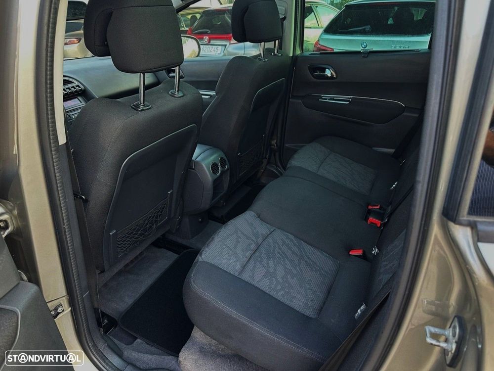 Peugeot 3008 1.6 HDi Sport - 30