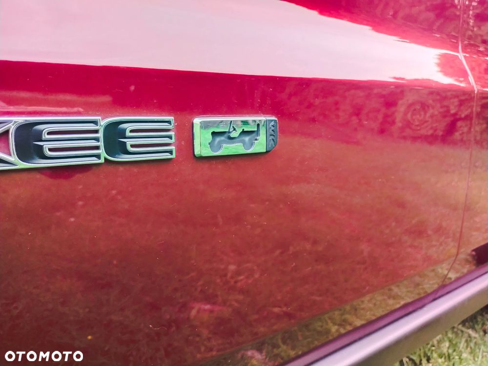 Jeep Grand Cherokee - 8