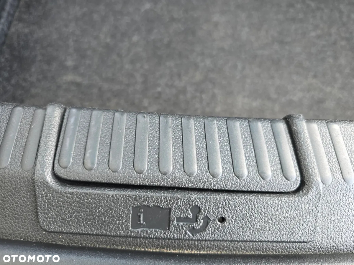 Skoda Superb 2.0 TDI Ambition DSG7 - 3