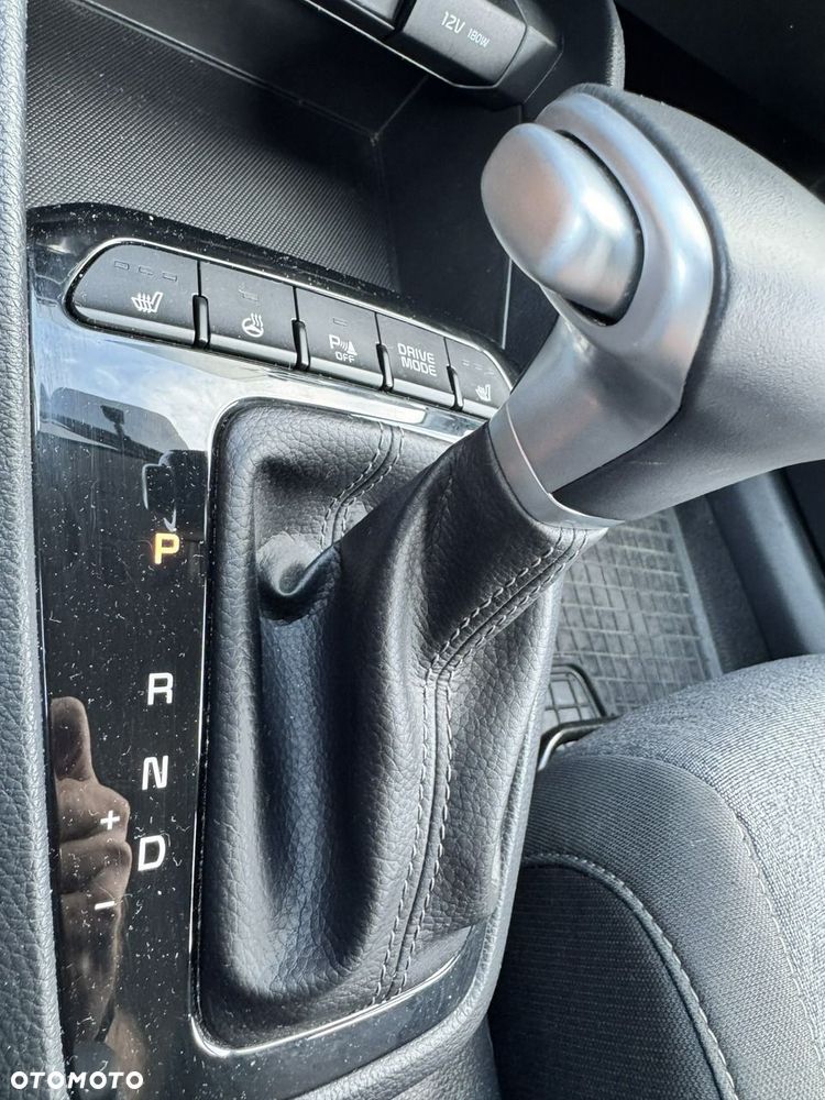 Kia Stonic - 26