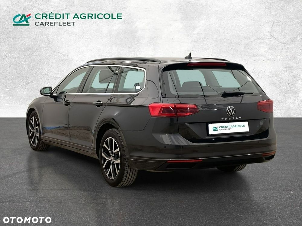 Volkswagen Passat - 8