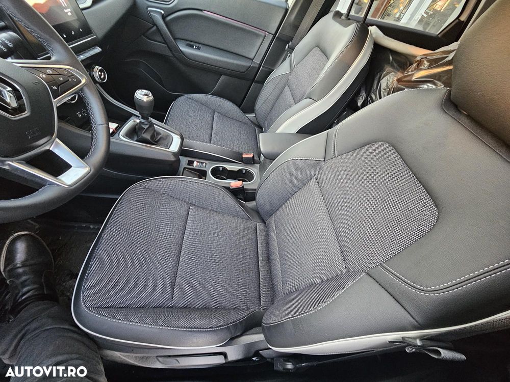 Renault Captur MHEV 140 Techno - 6