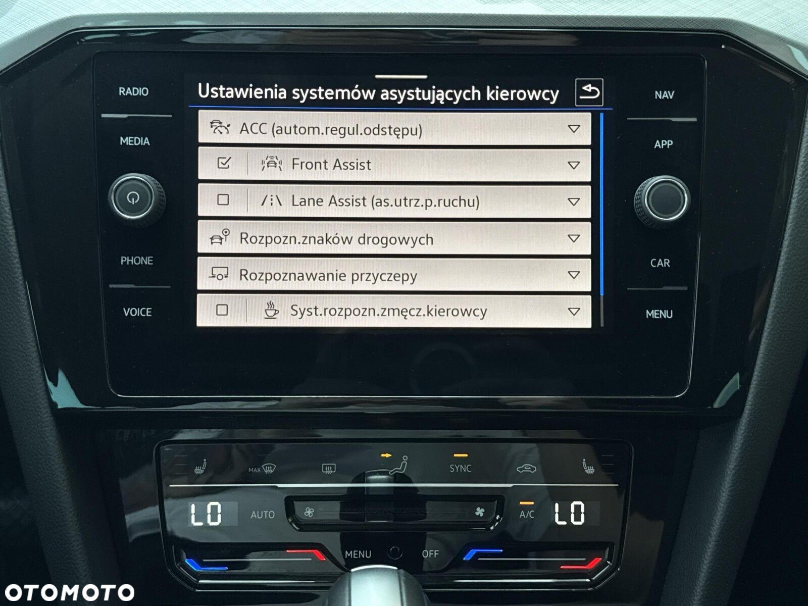 Volkswagen Passat 2.0 TDI Business DSG - 29