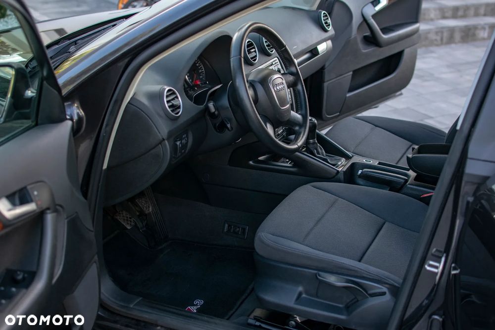 Audi A3 Sportback - 33