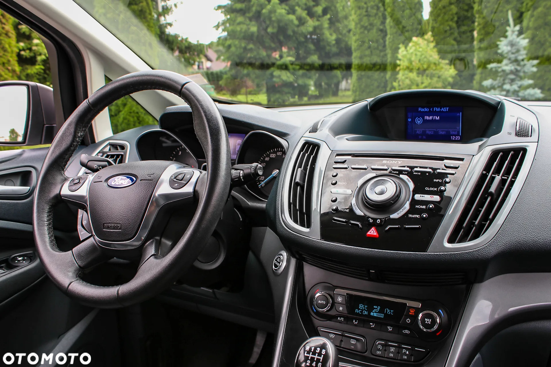 Ford C-MAX 1.6 EcoBoost Titanium - 38