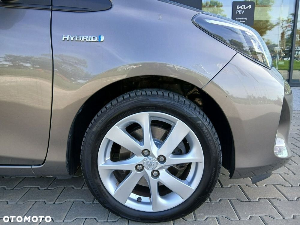 Toyota Yaris Hybrid 100 Premium EU6 - 12