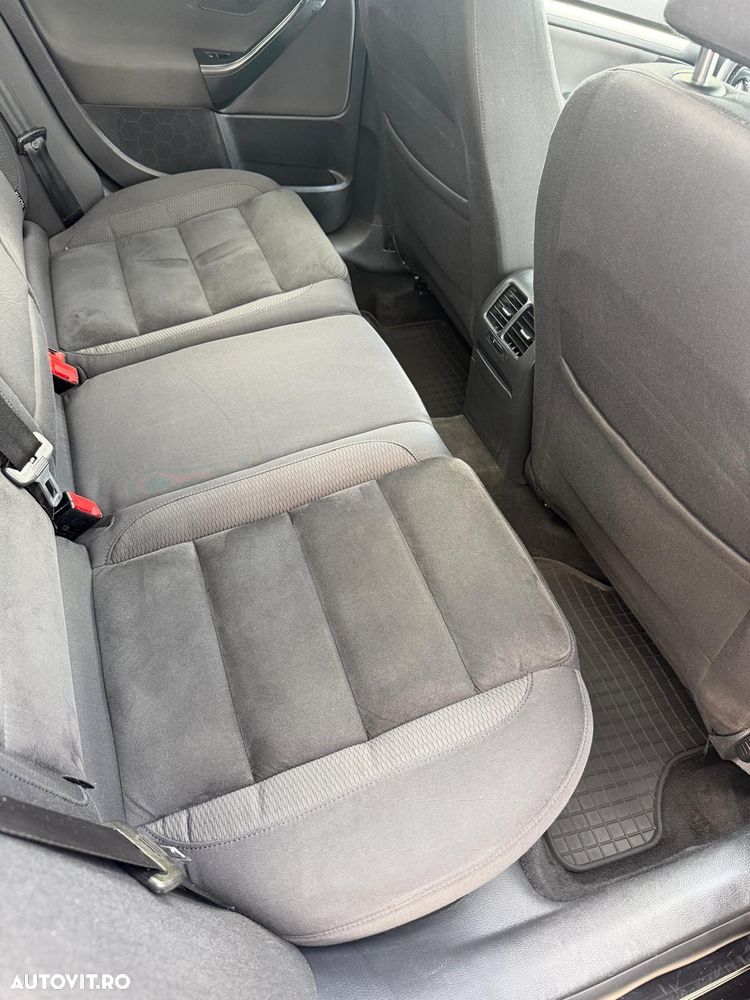 Volkswagen Golf 2.0 TDI DPF Style - 5