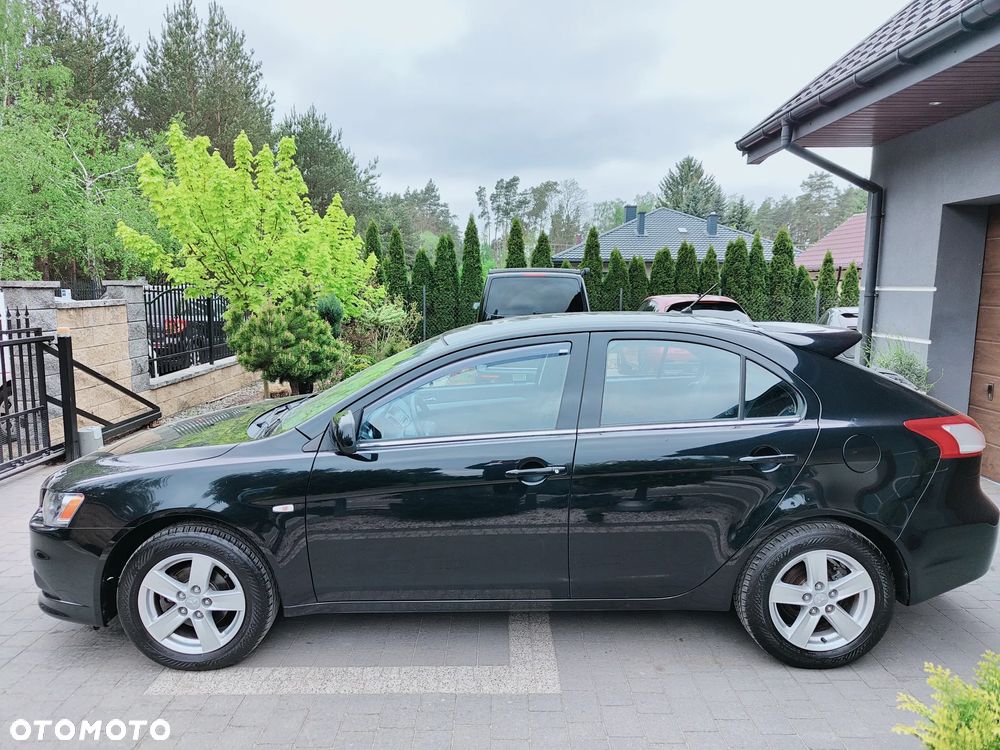 Mitsubishi Lancer 1.8 Intense - 21