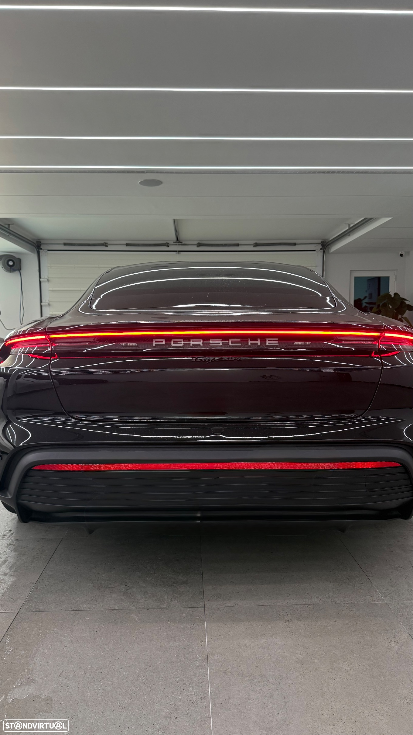 Porsche Taycan Standard - 11