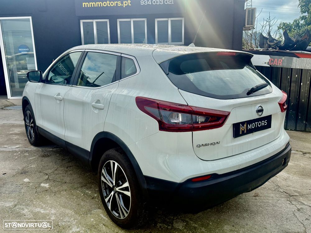 Nissan Qashqai 1.5 dCi N-Connecta J18+Led - 25