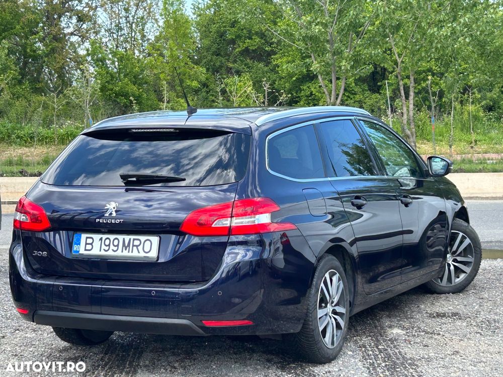 Peugeot 308 PureTech 130 EAT8 Allure - 4
