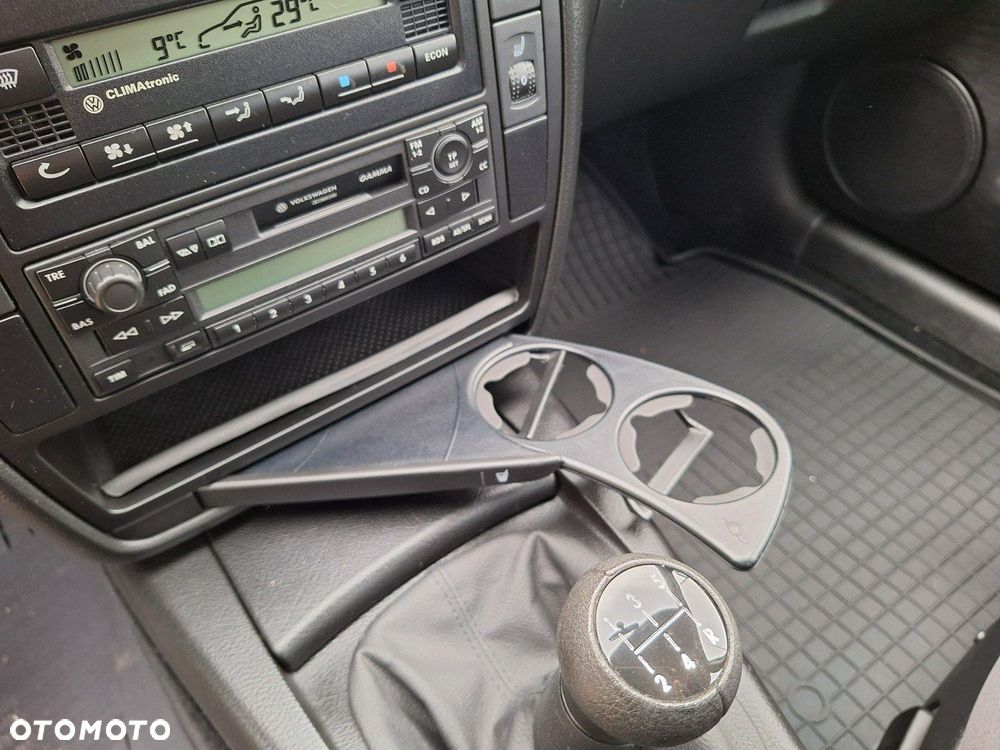 Volkswagen Passat - 30