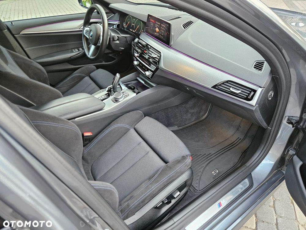BMW Seria 5 530e iPerformance M Sport sport - 14