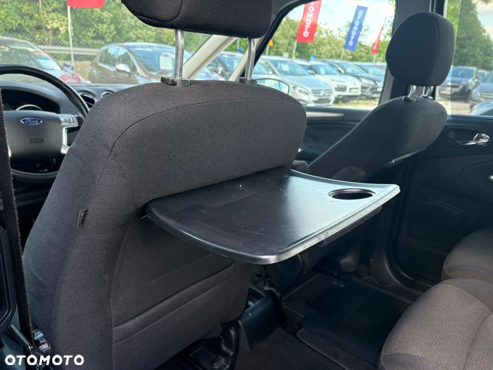 Ford Galaxy - 18