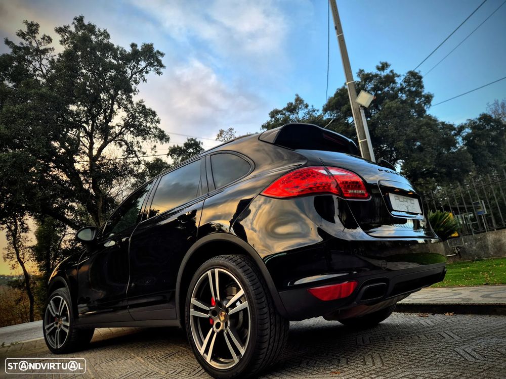 Porsche Cayenne Tiptronic S - 10