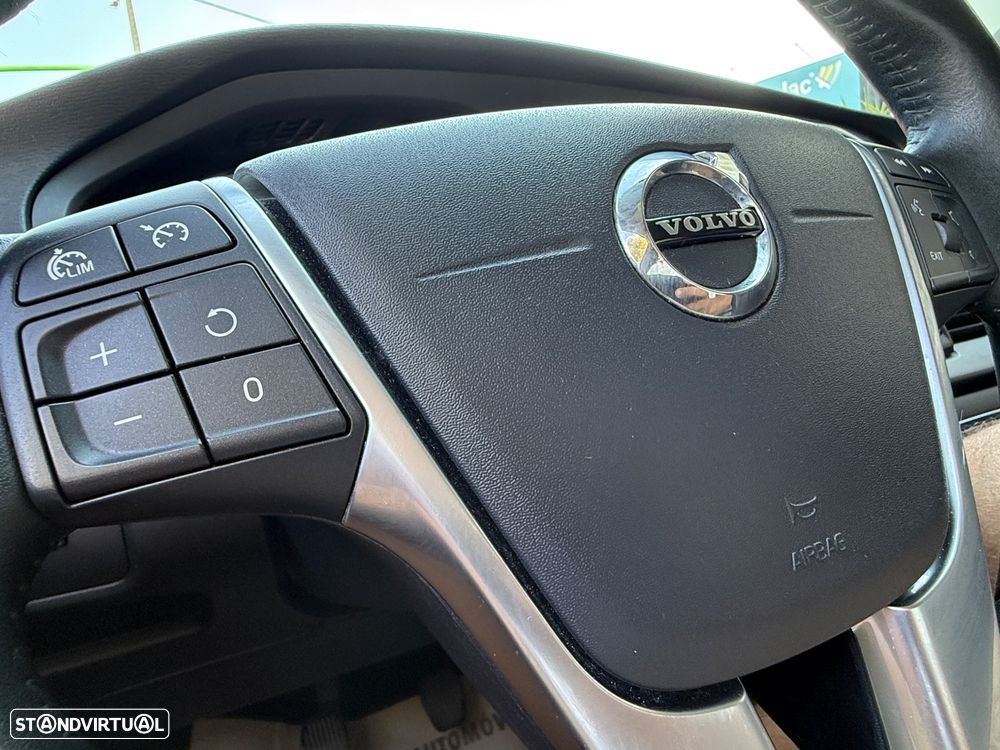 Volvo V40 2.0 D3 Momentum - 30
