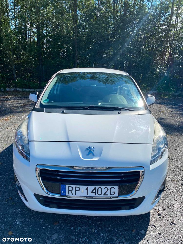Peugeot 5008 - 8