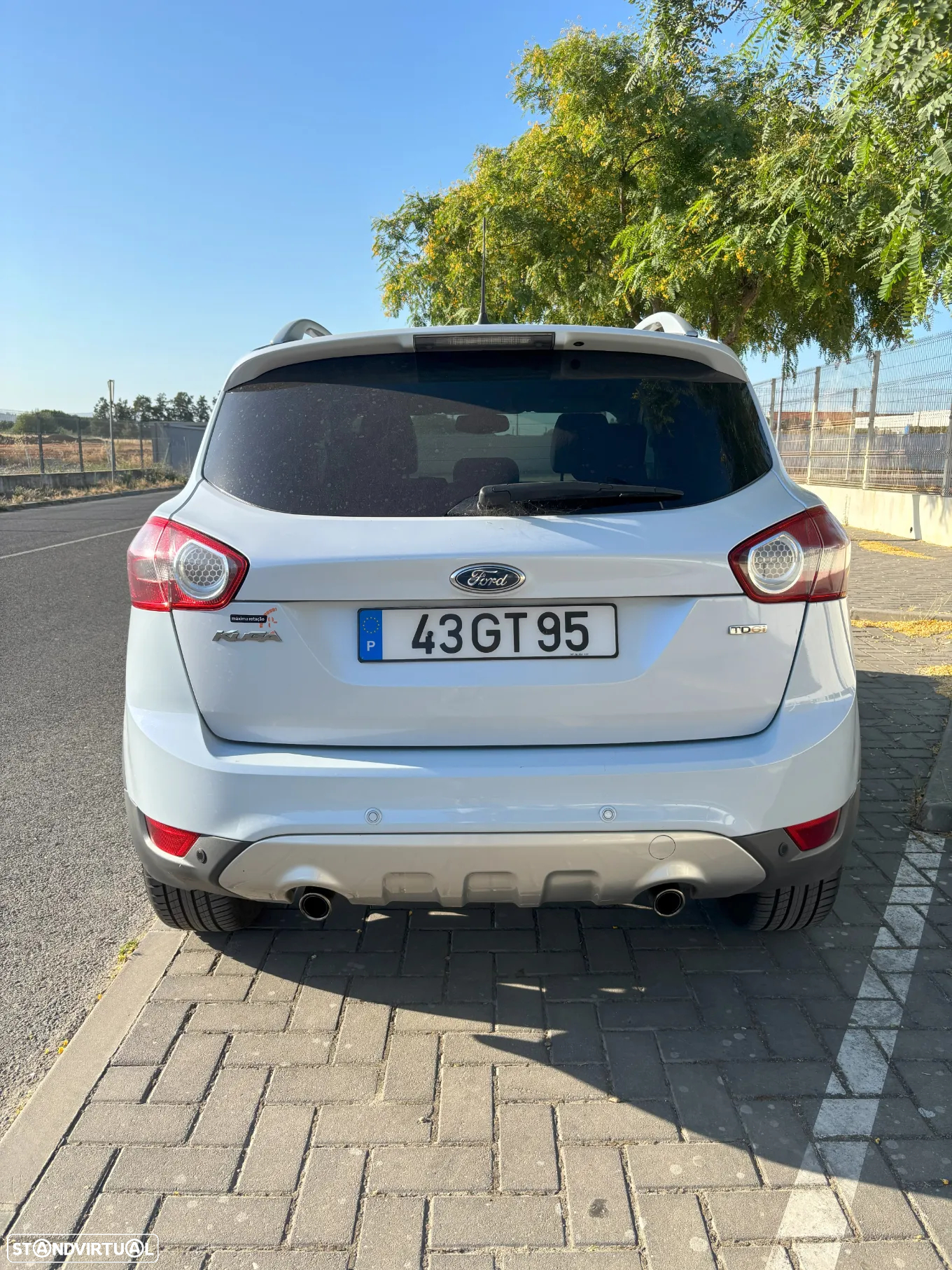 Ford Kuga 2.0 TDCi Titanium - 3
