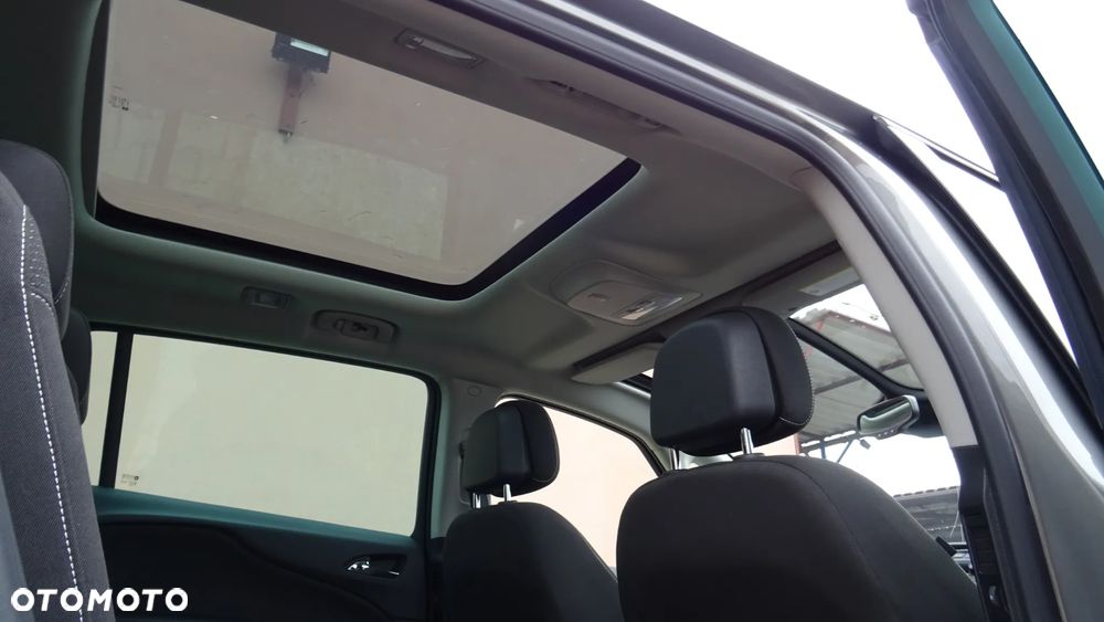 Opel Zafira - 8