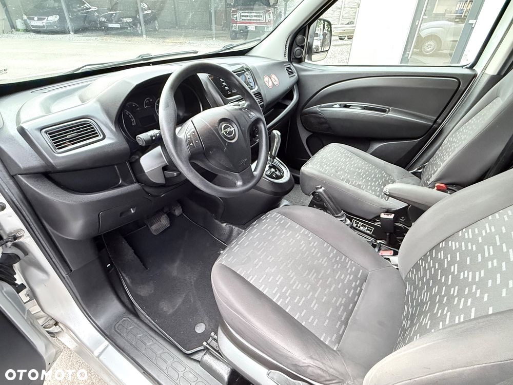 Opel COMBO - 12