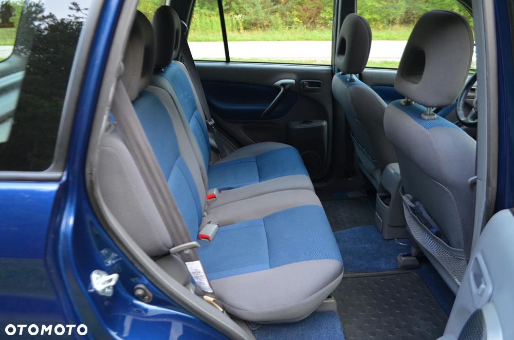 Toyota RAV4 2.0 D-4D 4x4 - 22