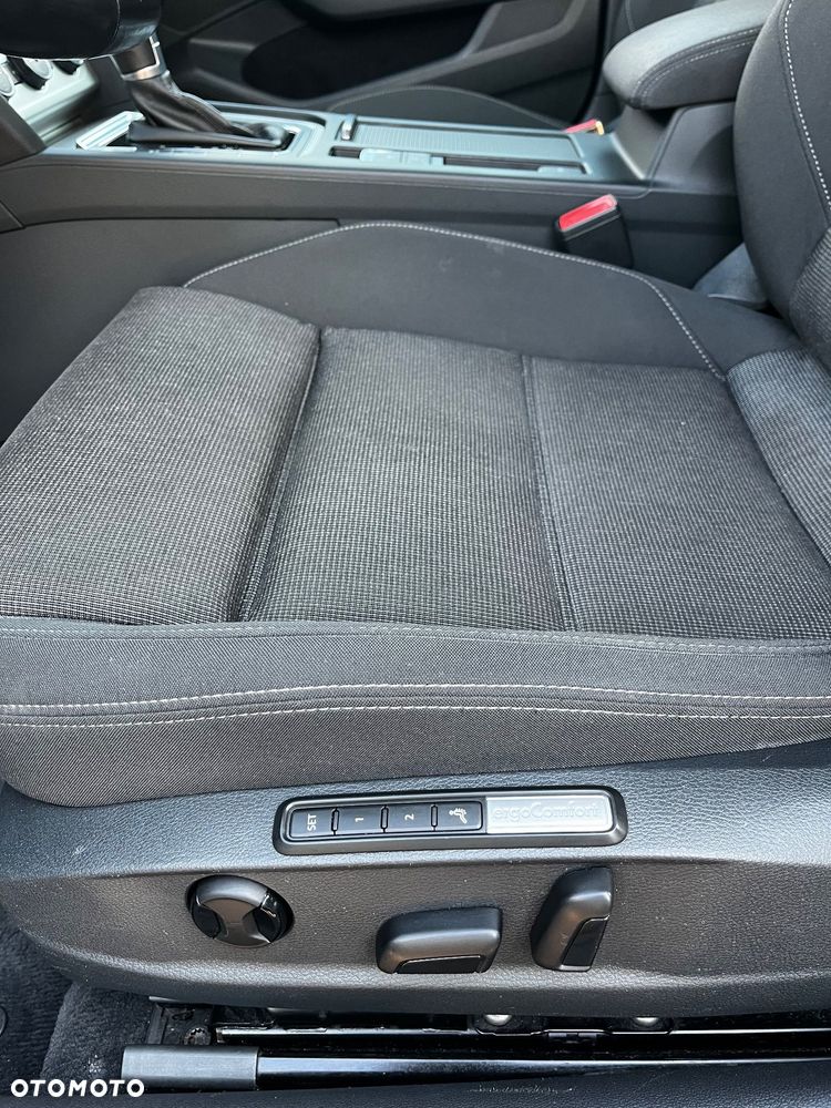 Volkswagen Passat 2.0 TDI SCR Comfortline DSG - 7