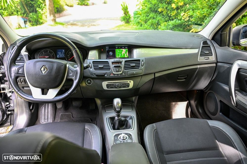 Renault Laguna Break 2.0 dCi Dynamique S 120g - 23
