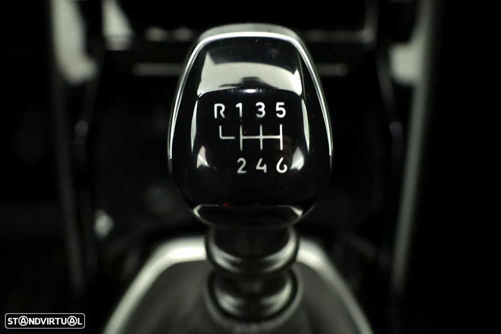 Peugeot 2008 1.2 PureTech Allure - 14